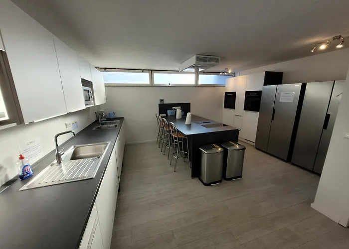 Wi アパートホテル